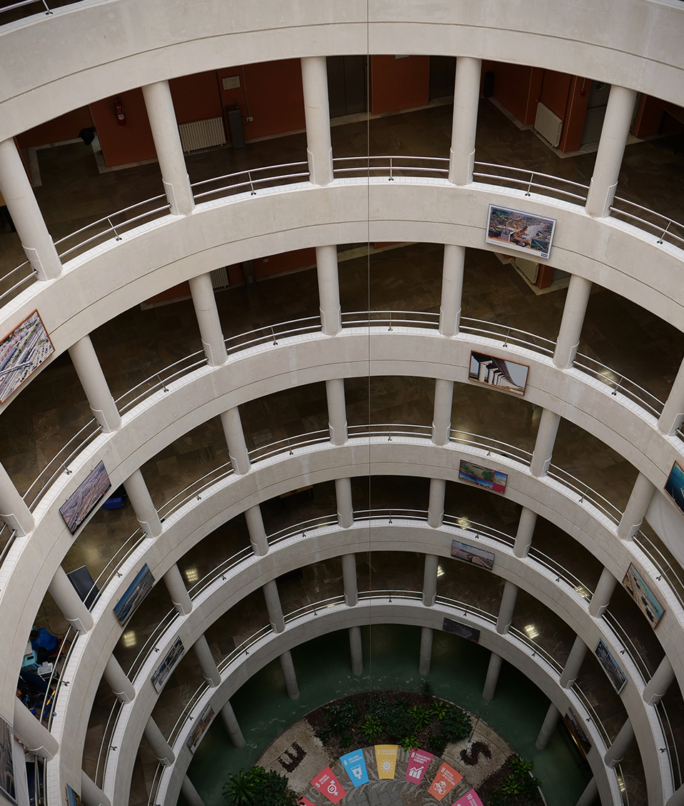 Interior Edificio Politécnico visto desde arriba